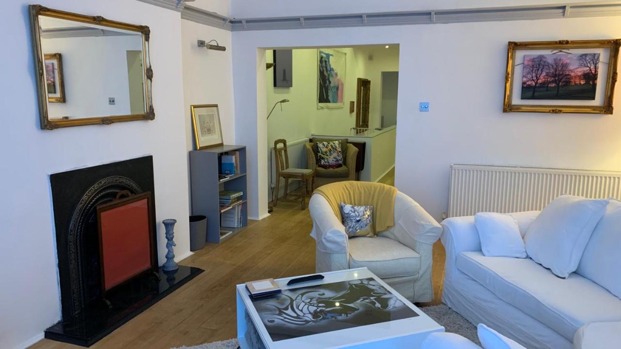 Spacious With Spectacular Views And Private Garden Villa Buxton  Buitenkant foto